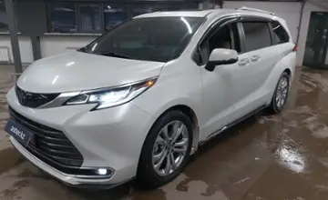Toyota Sienna 2022 года за 28 000 000 тг. в Астана фото 1