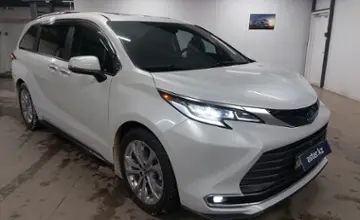 Toyota Sienna 2022 года за 28 000 000 тг. в Астана фото 2
