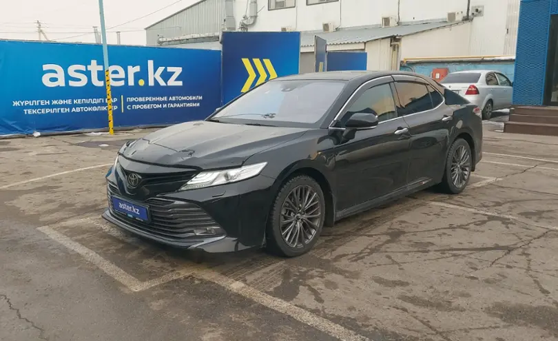 Toyota Camry 2019 года за 15 000 000 тг. в Алматы