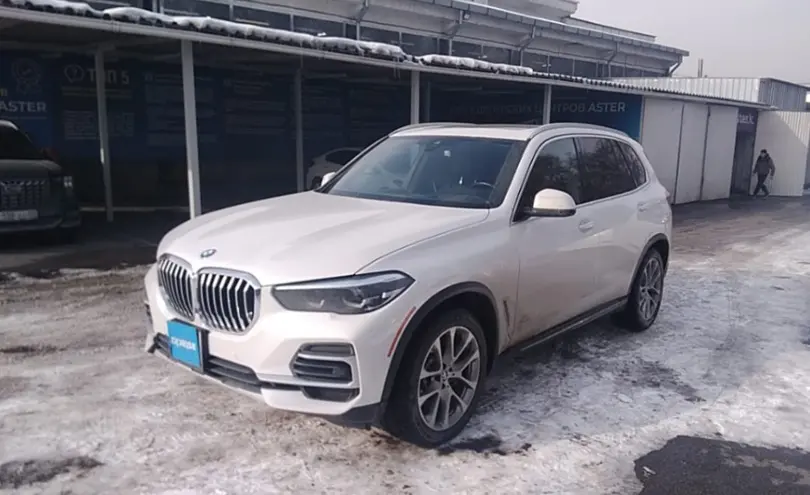 BMW X5 2022 года за 35 000 000 тг. в Алматы