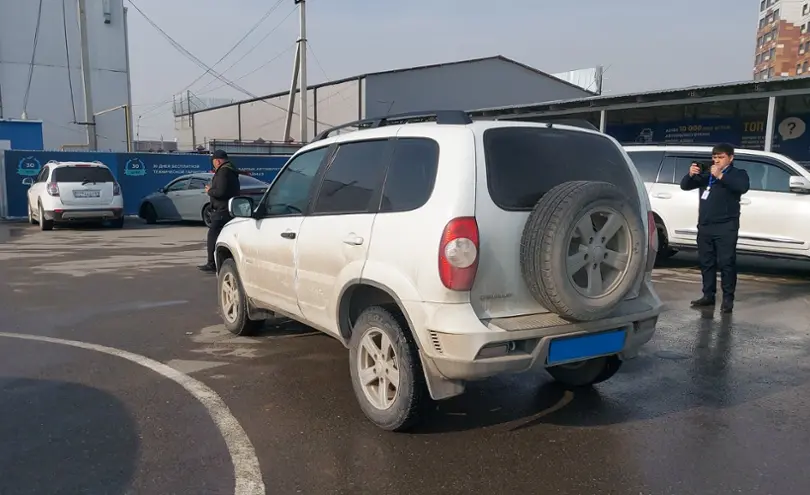 Chevrolet Niva 2014 года за 3 500 000 тг. в Шымкент фото 4