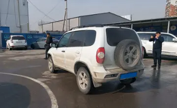 Chevrolet Niva 2014 года за 3 500 000 тг. в Шымкент фото 4