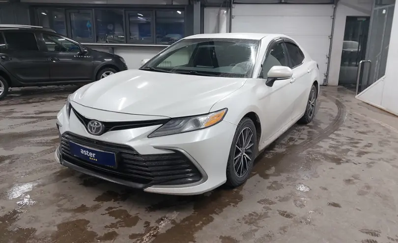 Toyota Camry 2022 года за 14 000 000 тг. в Астана