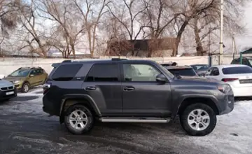Toyota 4Runner 2018 года за 18 500 000 тг. в Алматы фото 4