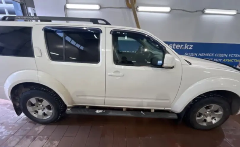 Nissan Pathfinder 2010 года за 6 000 000 тг. в Астана фото 4