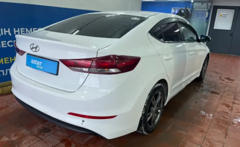 Hyundai Elantra 2018 года за 7 000 000 тг. в Астана фото 5