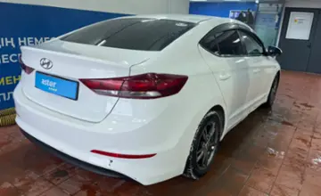 Hyundai Elantra 2018 года за 7 000 000 тг. в Астана