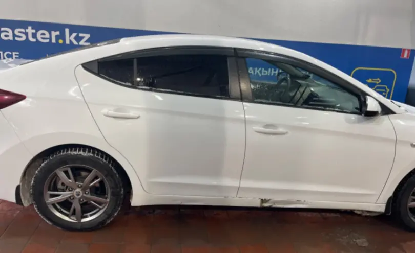 Hyundai Elantra 2018 года за 7 000 000 тг. в Астана фото 4