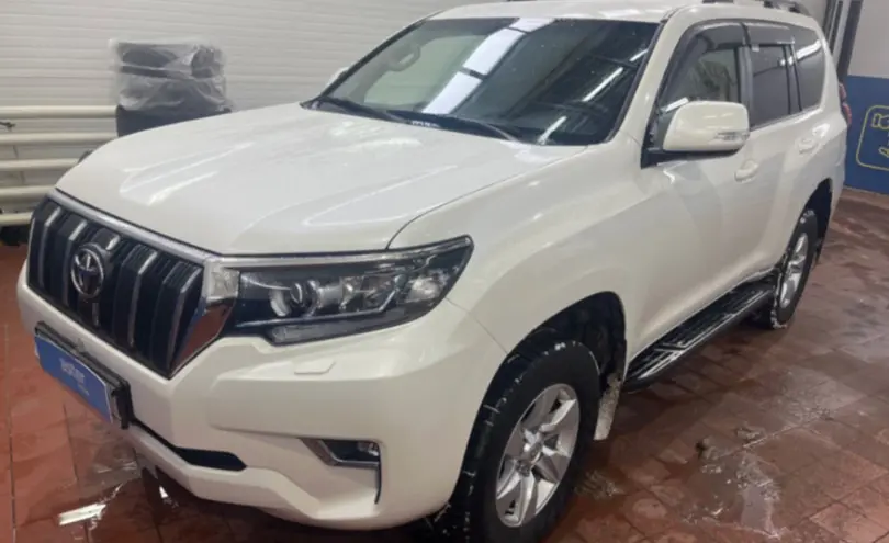 Toyota Land Cruiser Prado 2020 года за 25 000 000 тг. в Астана