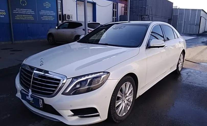 Mercedes-Benz S-Класс 2014 года за 25 000 000 тг. в Атырау