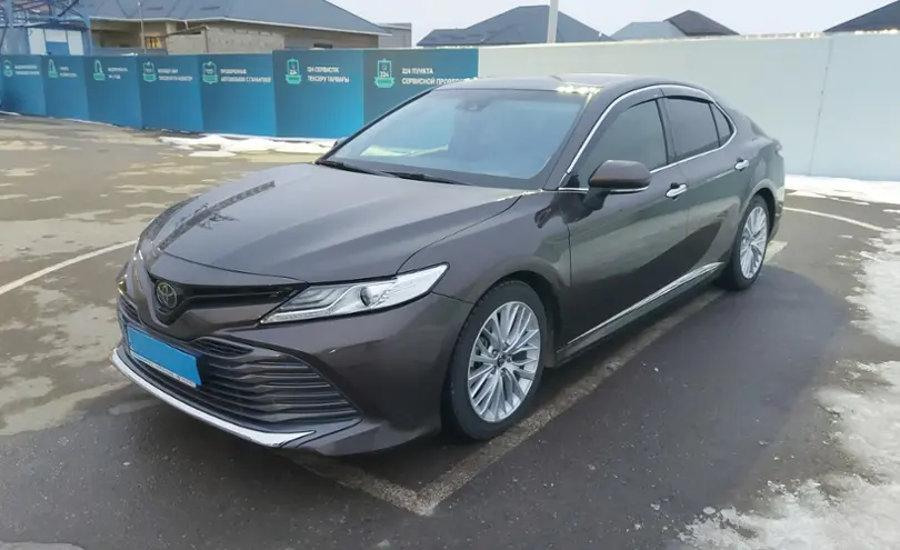 Toyota Camry 2019 года за 16 500 000 тг. в Шымкент