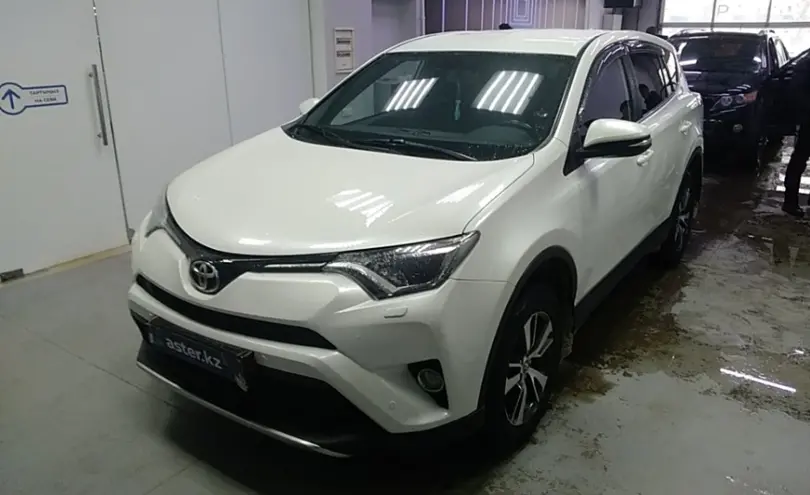 Toyota RAV4 2018 года за 13 000 000 тг. в Павлодар