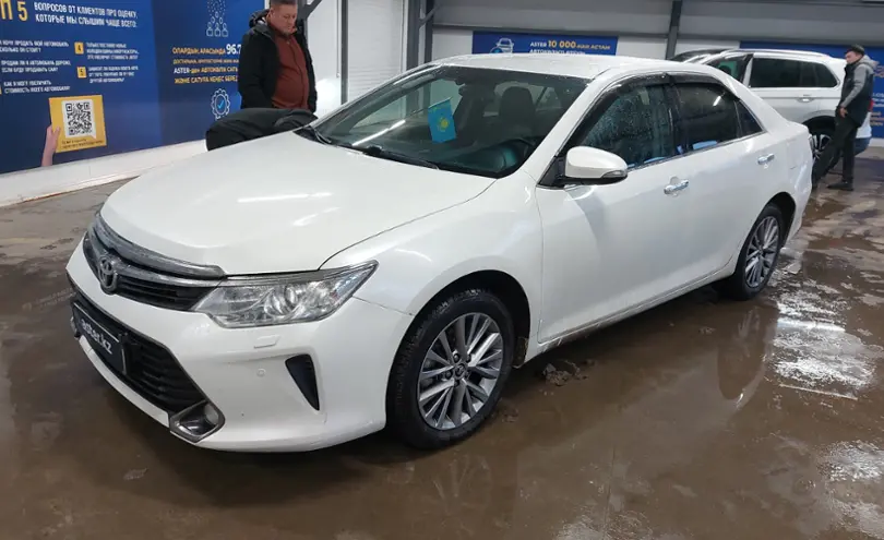 Toyota Camry 2016 года за 10 500 000 тг. в Астана