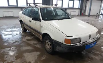 Volkswagen Passat 1993 года за 1 000 000 тг. в Астана фото 2