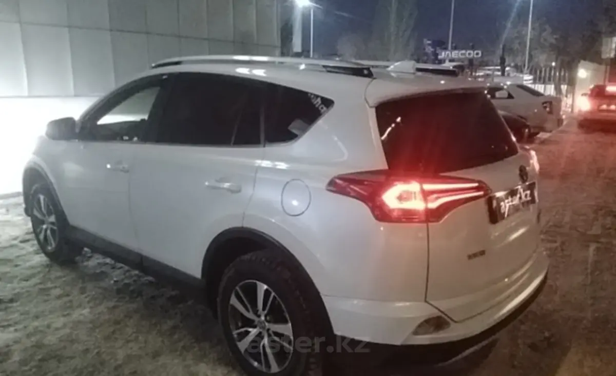 Toyota RAV4 2015