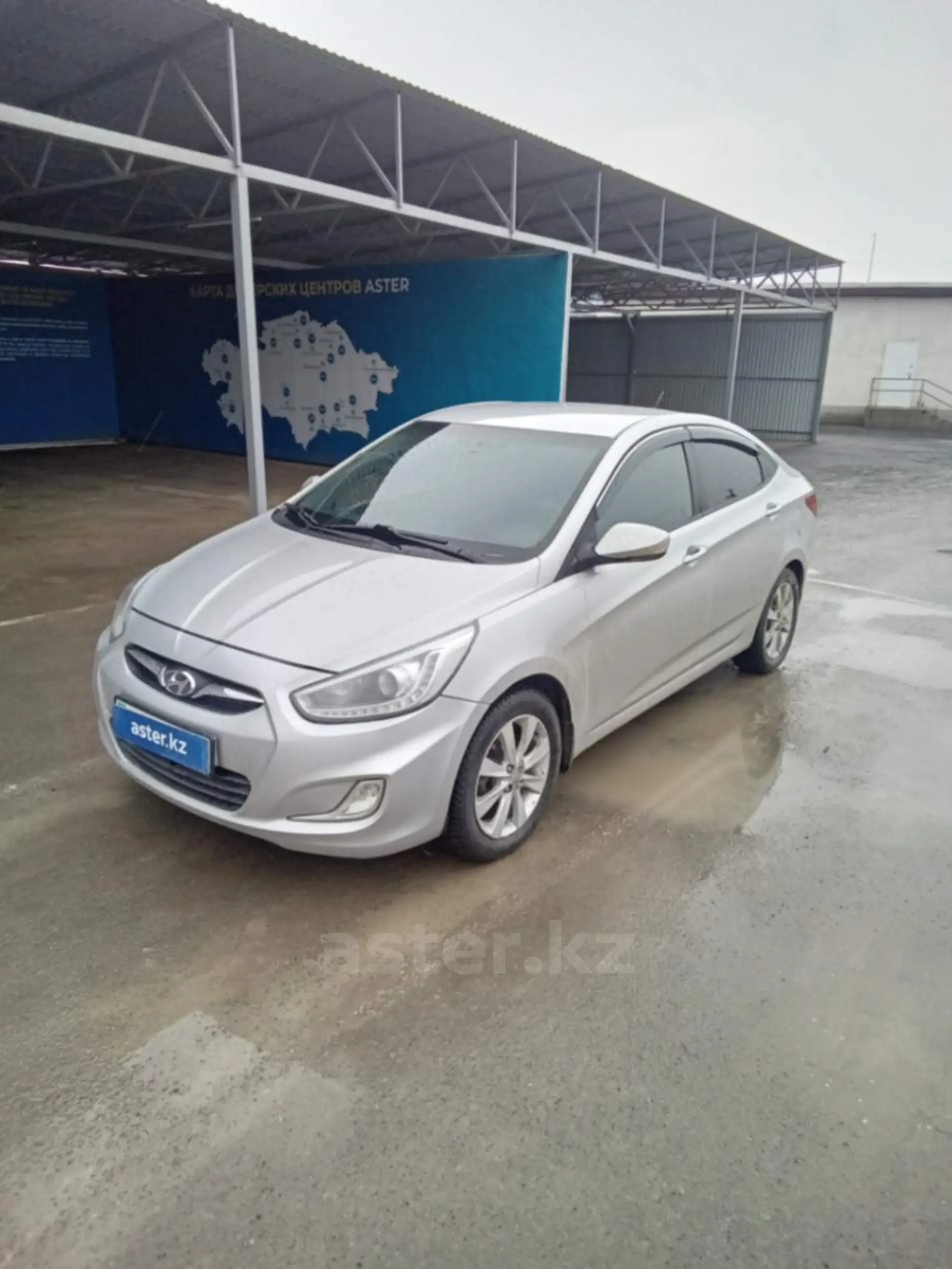 Hyundai Accent 2013