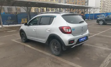 Renault Sandero 2017 года за 5 000 000 тг. в Алматы фото 4