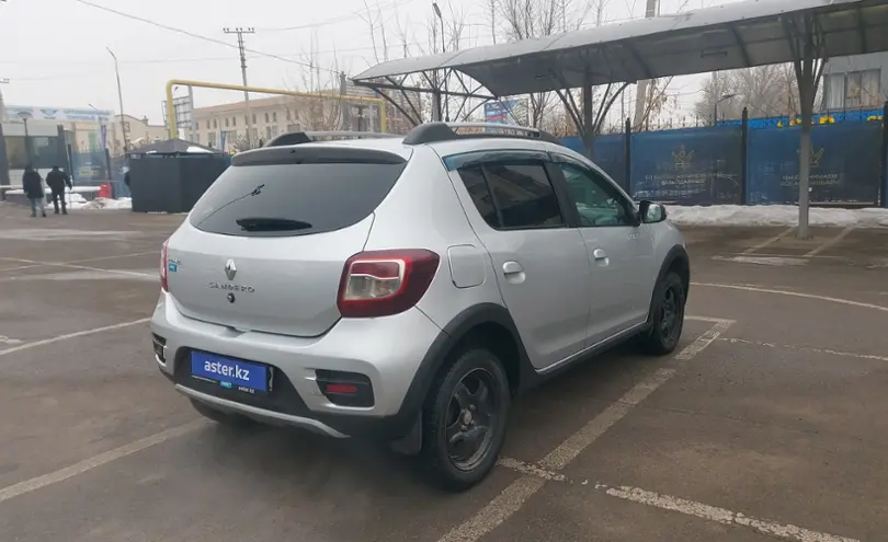 Renault Sandero 2017 года за 5 000 000 тг. в Алматы фото 3
