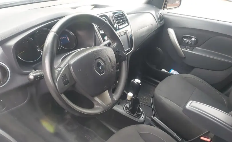 Renault Sandero 2017 года за 5 000 000 тг. в Алматы фото 5