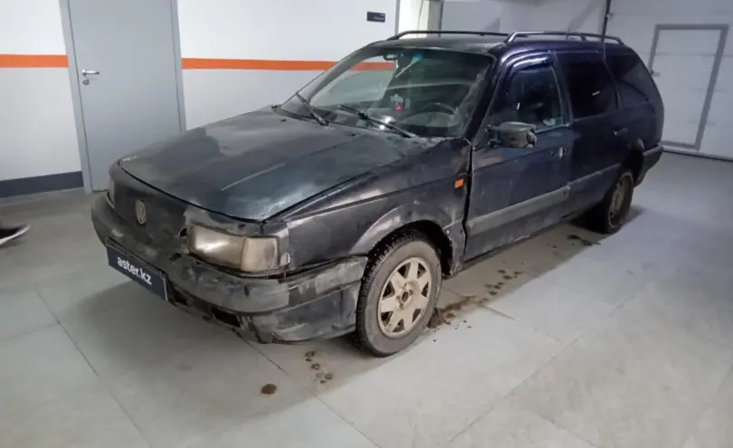 Volkswagen Passat 1993 года за 1 400 000 тг. в Уральск