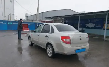 LADA (ВАЗ) Granta 2015 года за 3 000 000 тг. в Шымкент фото 4
