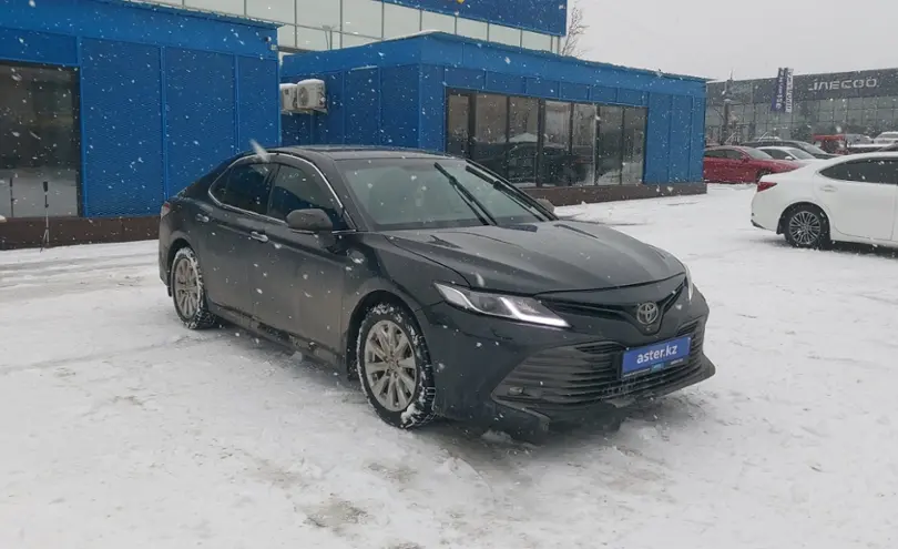 Toyota Camry 2020 года за 14 500 000 тг. в Алматы фото 2