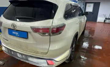 Toyota Highlander 2015 года за 17 000 000 тг. в Астана