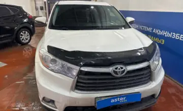 Toyota Highlander 2015 года за 17 000 000 тг. в Астана фото 2
