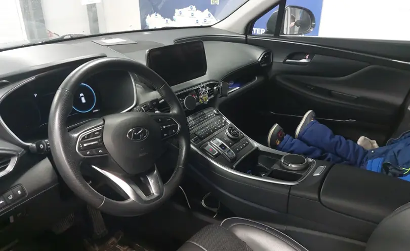 Hyundai Santa Fe 2022 года за 20 000 000 тг. в Астана фото 5