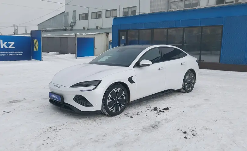 BYD Qin 2023 года за 15 500 000 тг. в Алматы