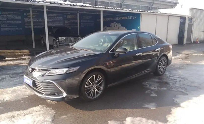 Toyota Camry 2023 года за 18 000 000 тг. в Алматы