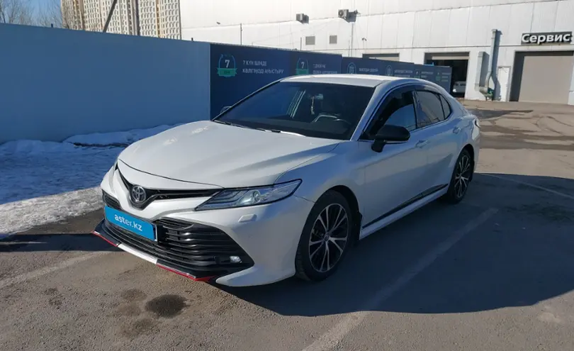 Toyota Camry 2020 года за 13 500 000 тг. в Шымкент