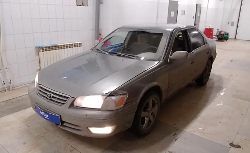 Toyota Camry 2000 года за 3 300 000 тг. в Актобе