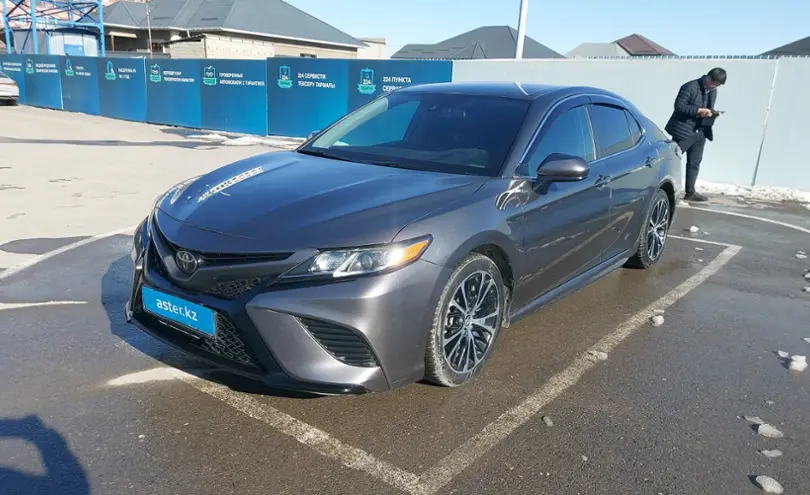 Toyota Camry 2019 года за 15 000 000 тг. в Шымкент