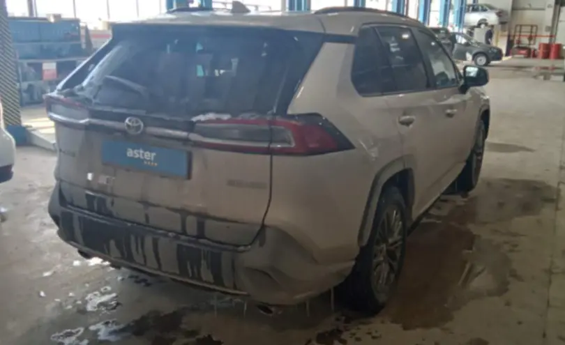 Toyota RAV4 2023 года за 13 800 000 тг. в Караганда фото 5