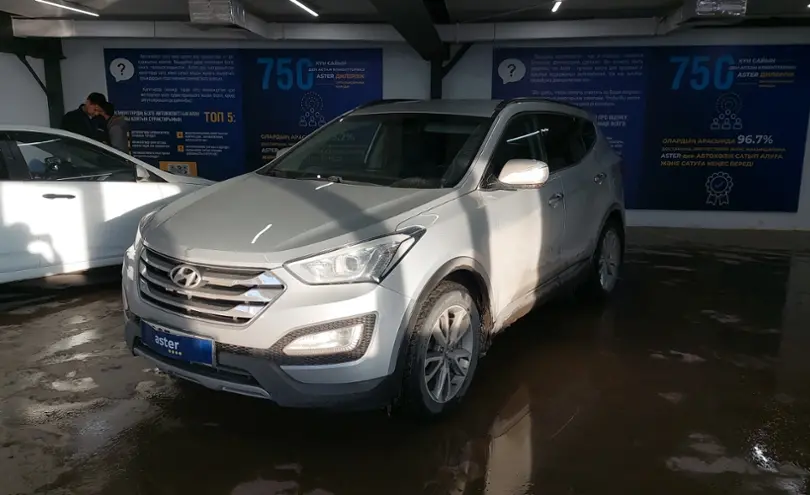 Hyundai Santa Fe 2013 года за 9 000 000 тг. в Астана