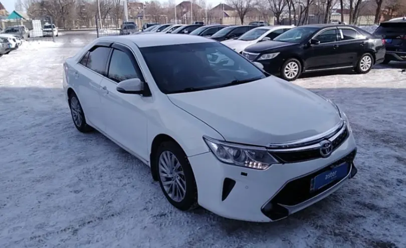 Toyota Camry 2015 года за 10 000 000 тг. в Актобе фото 3