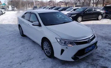 Toyota Camry 2015 года за 10 000 000 тг. в Актобе фото 3