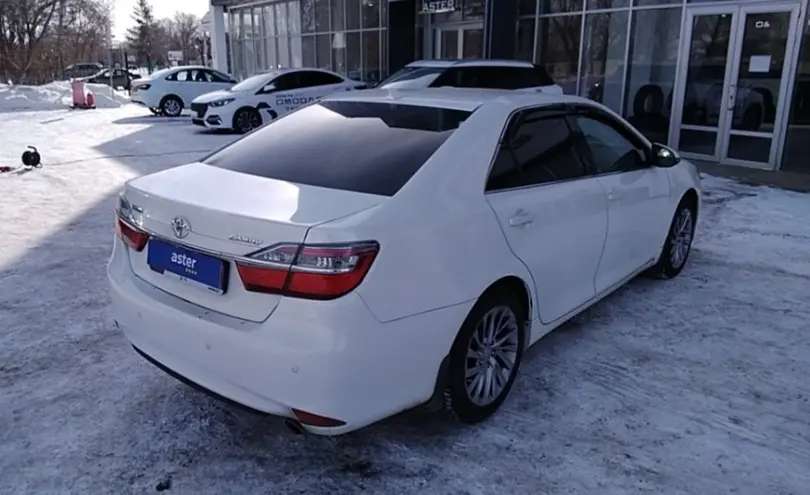 Toyota Camry 2015 года за 10 000 000 тг. в Актобе фото 5