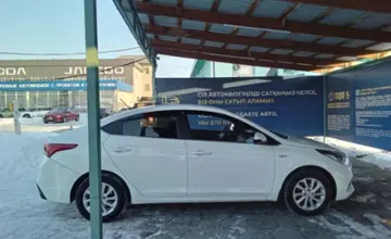 Hyundai Solaris 2019 года за 7 500 000 тг. в Талдыкорган фото 4