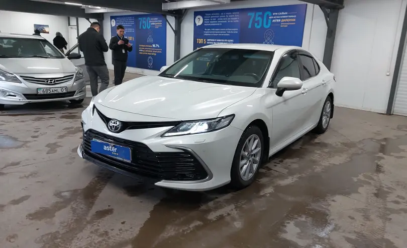 Toyota Camry 2021 года за 15 000 000 тг. в Астана