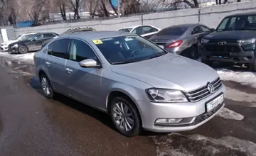 Volkswagen Passat 2014 года за 6 800 000 тг. в Алматы фото 3