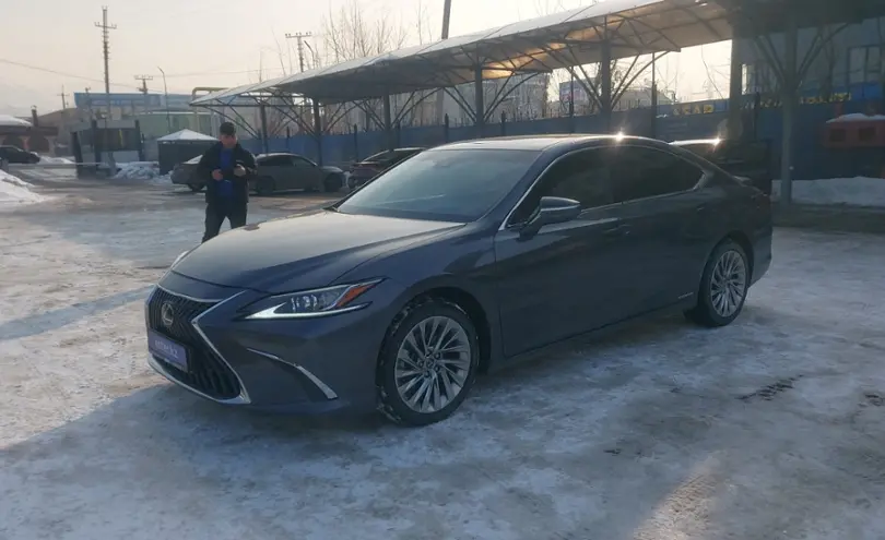 Lexus ES 2022 года за 24 000 000 тг. в Алматы