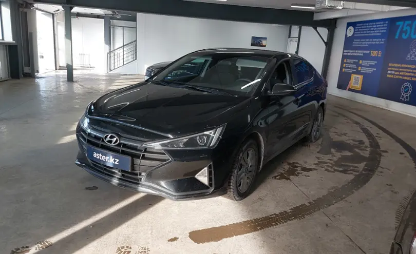 Hyundai Elantra 2019 года за 8 000 000 тг. в Астана