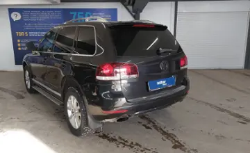 Volkswagen Touareg 2007 года за 6 500 000 тг. в Астана фото 4