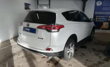 Toyota RAV4 2018 года за 13 500 000 тг. в Астана фото 3