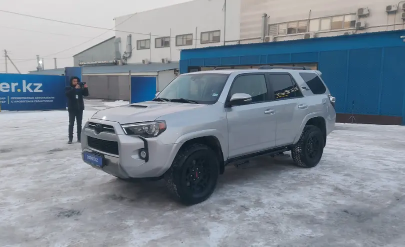 Toyota 4Runner 2019 года за 23 000 000 тг. в Алматы