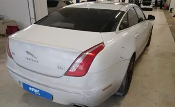 Jaguar XJ 2013 года за 12 000 000 тг. в Актобе