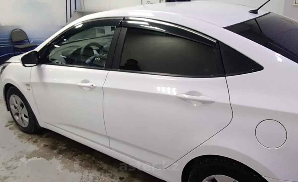 Hyundai Solaris 2015