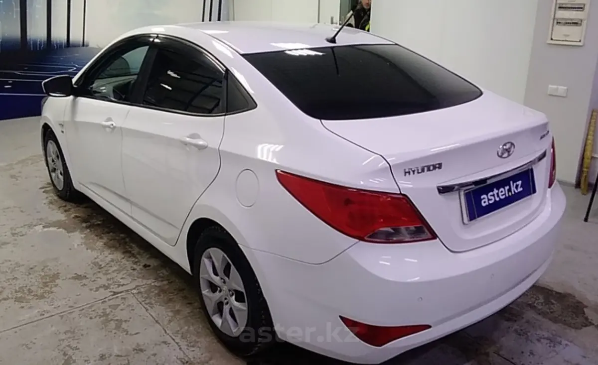 Hyundai Solaris 2015